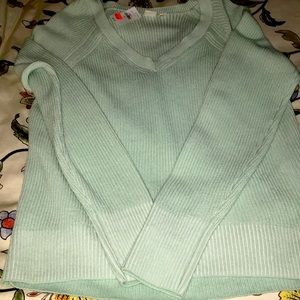 GAP V neck sweater new with tags